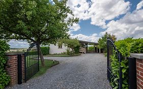 La Villa Ava